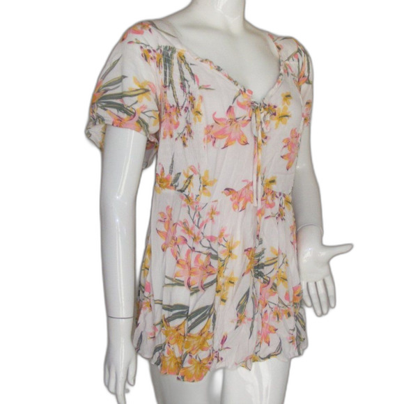 TORRID Top, 3/3X, Off-white/Pink Floral, Smocked, Lace front, Short sleeves - Picture 2 of 14